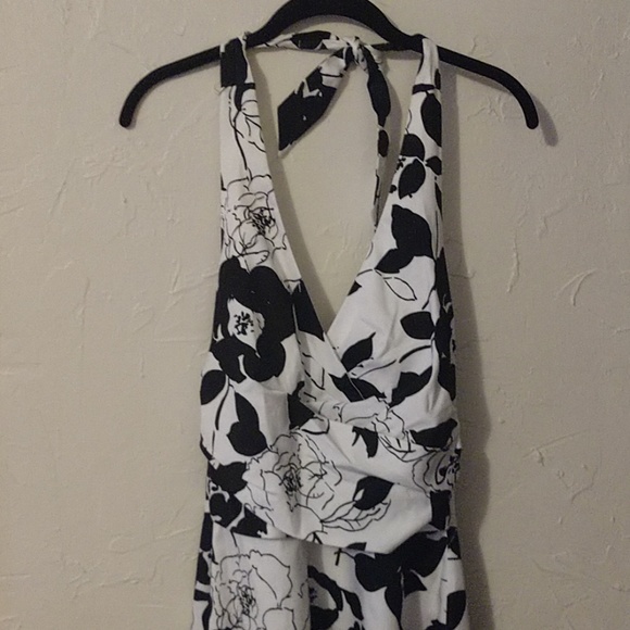 White House Black Market Dresses & Skirts - White House Black Market Floral Dress 2